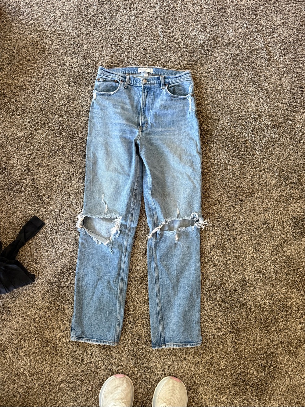 Abercrombie & Fitch Light Blue Distressed Straight-Leg Jeans size long
